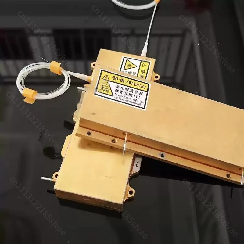 300W High Power Fiber Laser Source Module With Pump Wavelength Band & Long Delivery Fiber Industrial Laser Generator