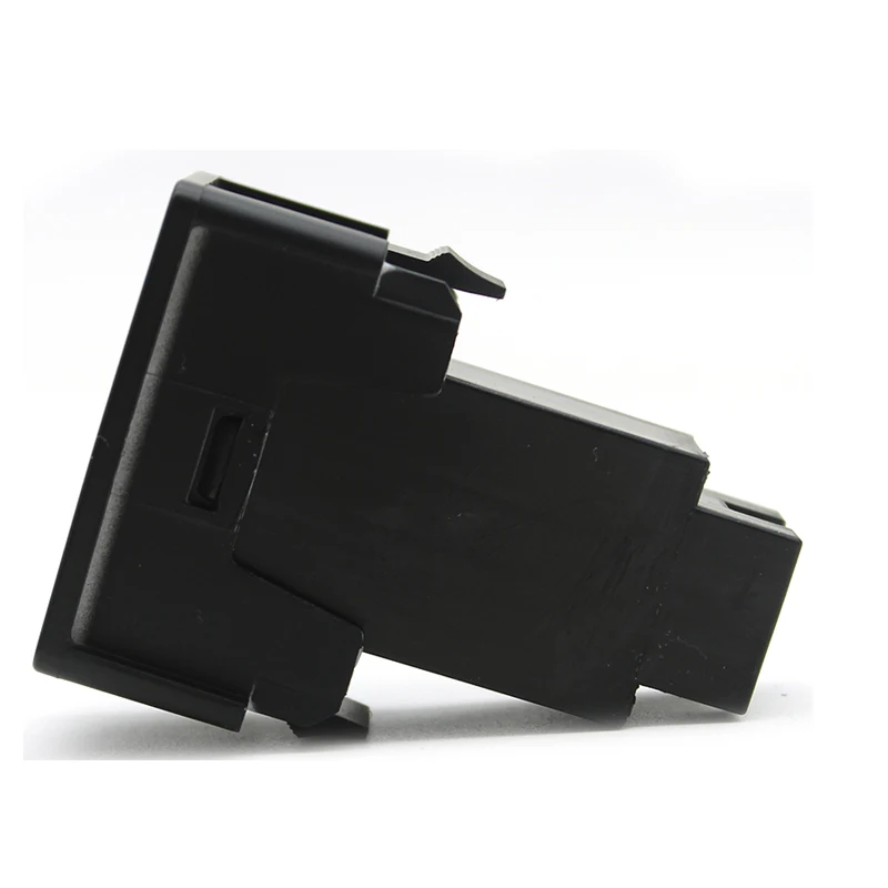 TYPE-C samochodowy USB USB QC3.0 szybka ładowarka zasilacz interfejsu szybka ładowarka do Suzuki SX4 Swift Vetra nowy Alto S-cross — zdjęcie 3