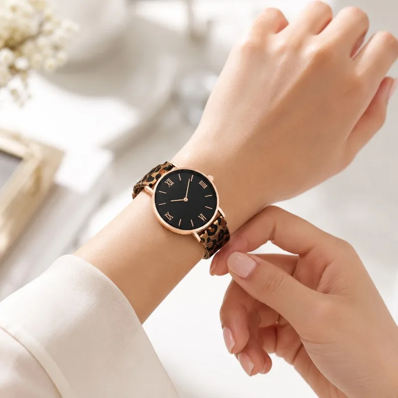 Vintage Women Quartz Watch Leopard Print Metal Strap Black Roman Numeral Dial Analog Ladies Wristwatch Fashion Casual Clock Gift