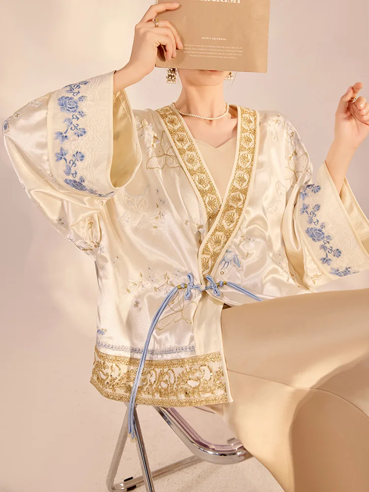 2026 Spring High end New Chinese Butterfly Embroidery Luxury Loose Jacket for Women Jacket Coat Outerwear