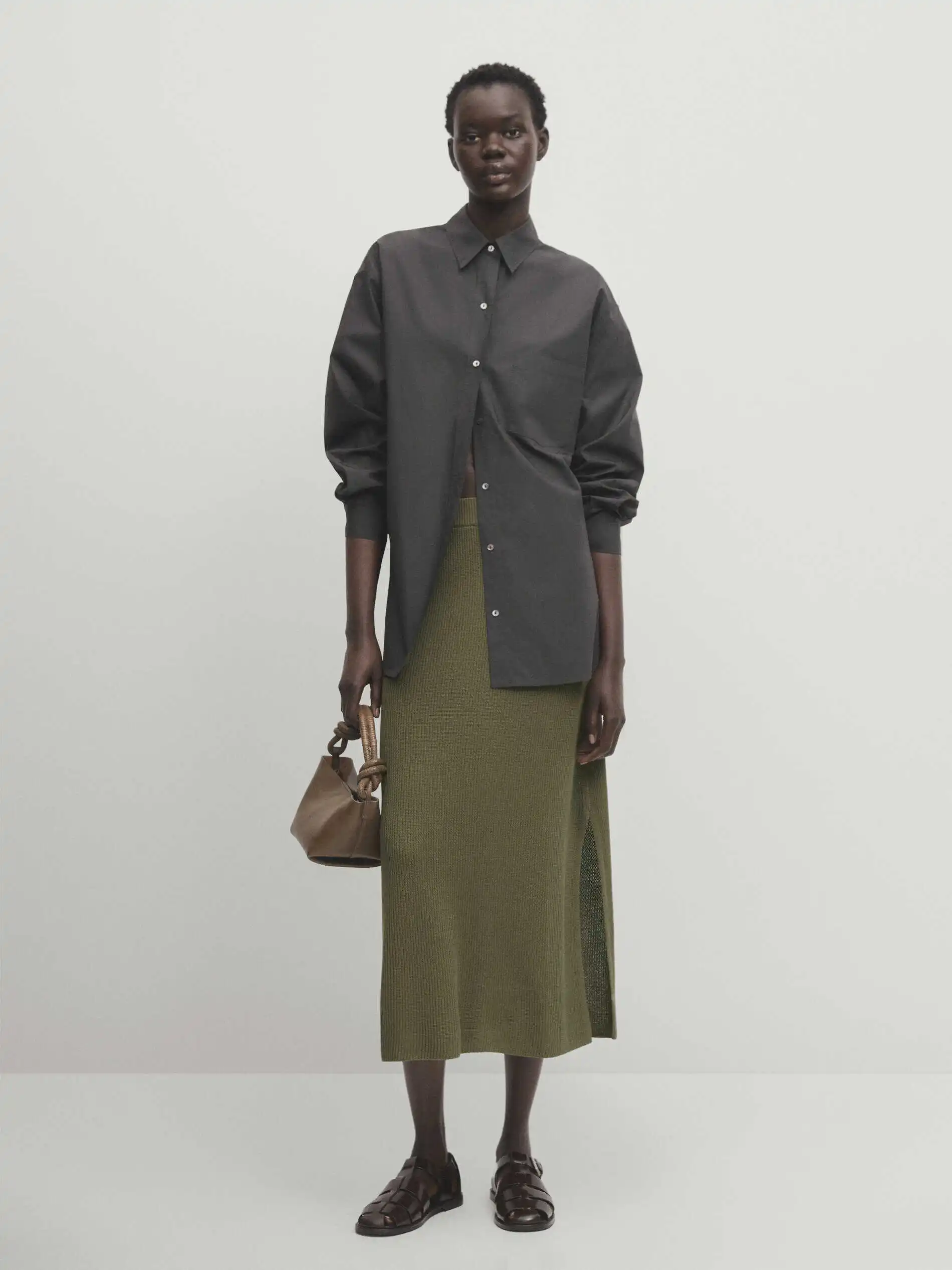 Ethereal Traf Md 2026 YAZHIMEI autumn new style of Ladies retro temperament elegant old money style knit half straight skirt