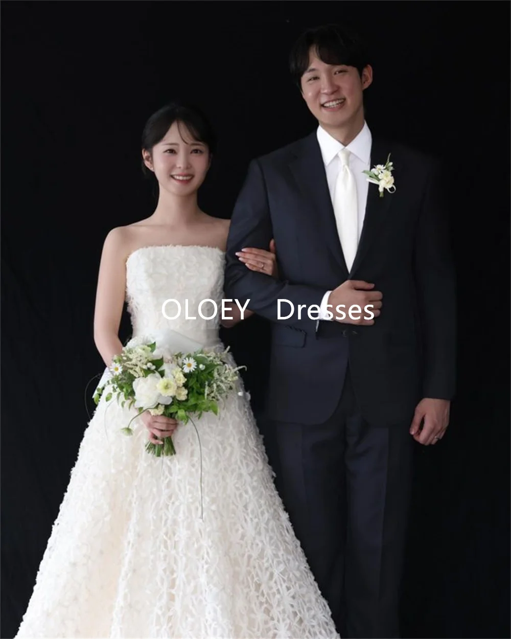 

OLOEY Luxury Strapless Lace Wedding Dresses Korea Photoshoot A Line Bridal Gowns Floor Length Sleeveless Ivory Customized