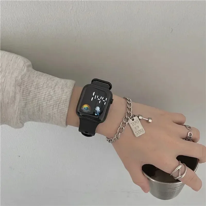 LED กีฬานาฬิกาดิจิตอลนาฬิกาผู้ชายสีชมพูนาฬิกาข้อมืออิเล็กทรอนิกส์ Casual ซิลิโคน Montre Femme Relojs Para Mujer (ไม่มีสร้อยข้อมือ)