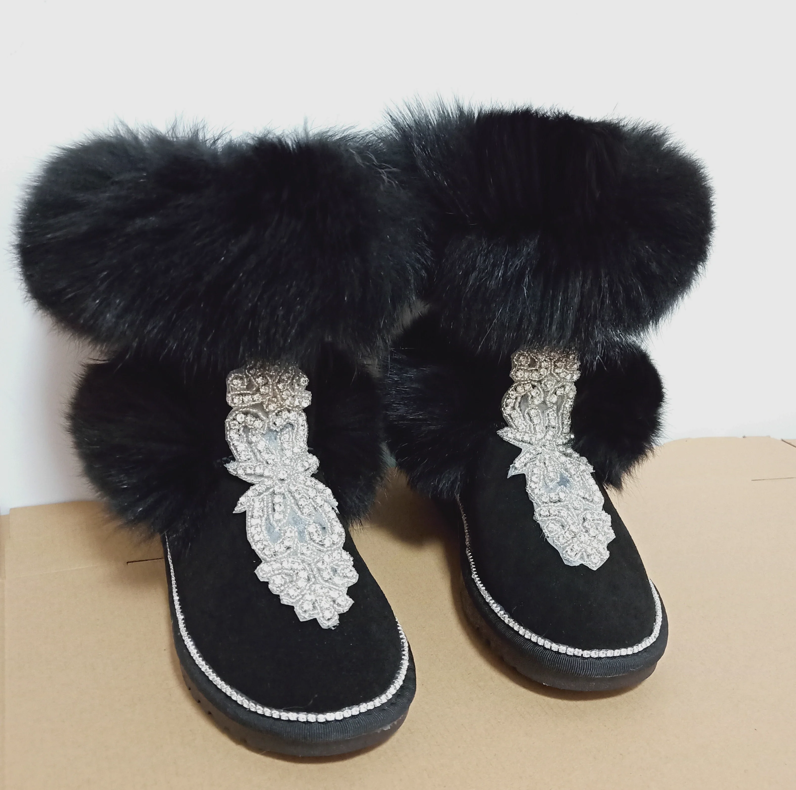 Sexy Fox Hair Rhinestone Embellished Women Winter Warm Snow Ankle Boots Ladies Round Toe Slip-on Casual Flats Shoes 2025 New Hot