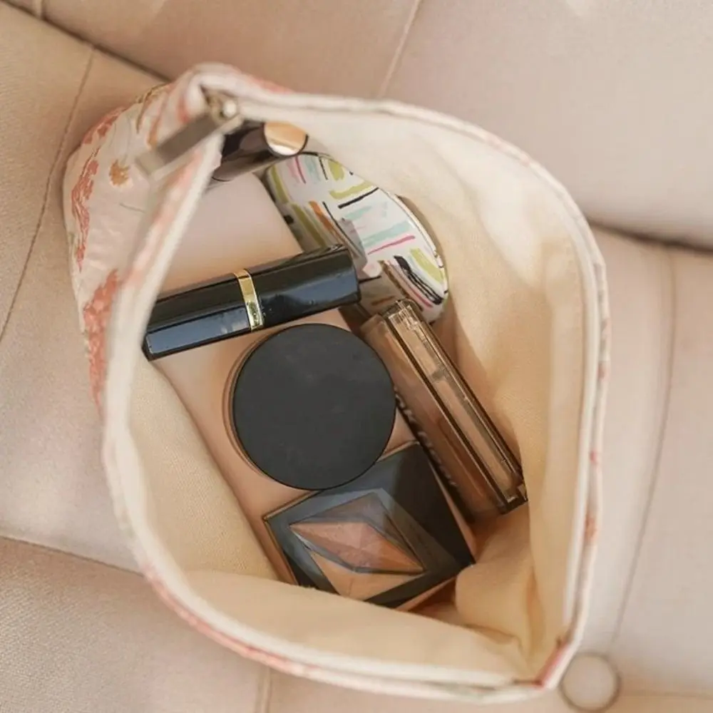 Portable Large Capacity Makeup Bag Floral Embroidered Cream Color Cosmetic Bag Zipper Toiletries Skincare Storage Bag Travel