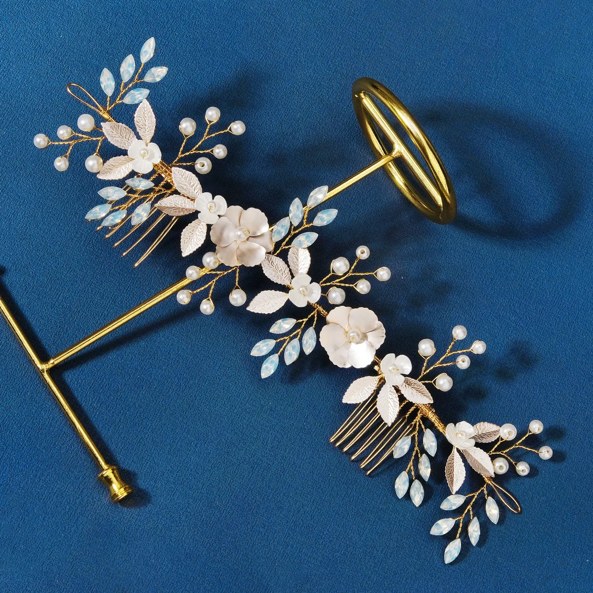 

Floralbride Handmade Alloy Crystal Rhinestones Flower Leaf Bridal Hair Comb Wedding Headpiece Hair Accessories Women Jewelry