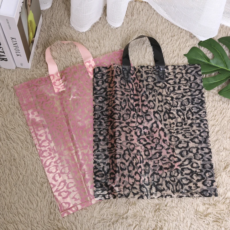 

48 pcs/lot Leopard Plastic Handles Bag For Party Gift Shoe Box Packaging Portable Bags, Transparent Shopping Storage Poly Bag