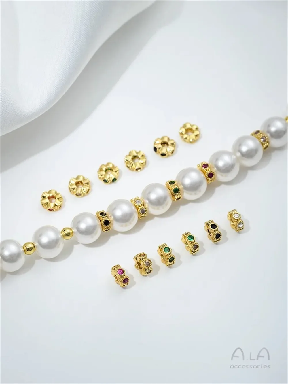 Mini Corona De 4Mm Con Incrustaciones De Oro De 18K, Espaciador Pequeño, Material De Cuentas Hecho A Mano, Accesorios De Joyería — -24%, $0.13 Coupon, from $0.40 – 24% descuento – €0.40