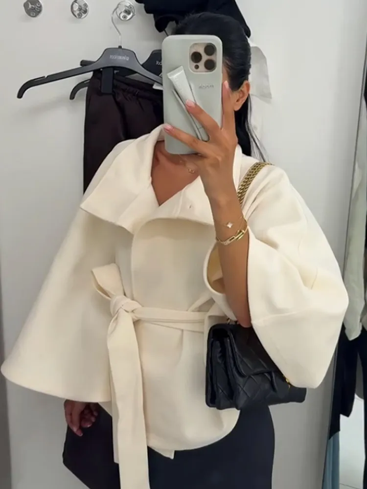 

Women White Waistband Tied Wool Jacket Elegant Long Sleeved Stand Collar Single Breasted Outerwear 2025 New Street Outdoor Coat