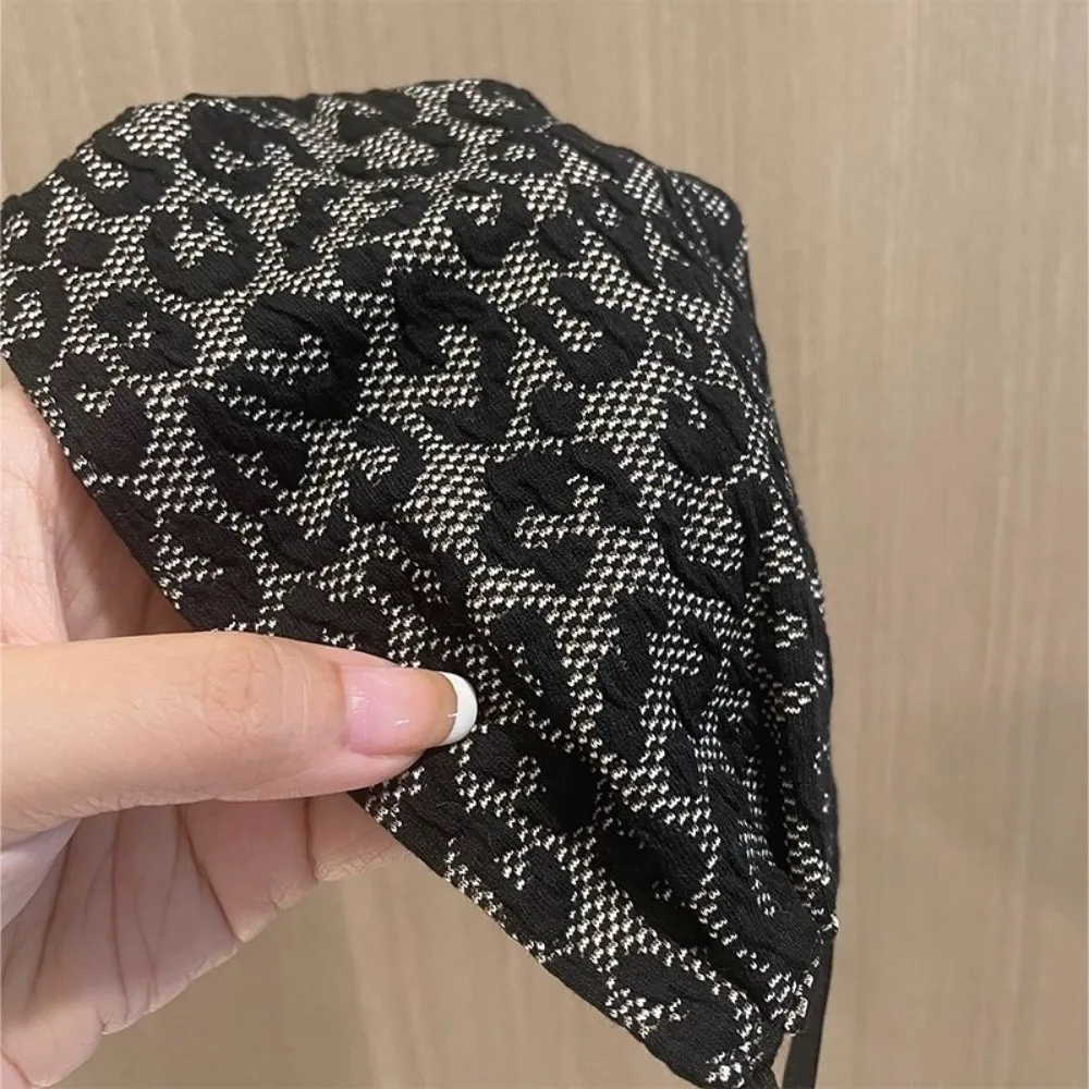 หน้ากากลายเสือดาวแบบใหม่ อุ่นสบาย ซักได้ เซ็กซี่ ระบายอากาศ กันฝุ่น สำหรับปิดหน้า ใช้กลางแจ้ง เล่นสกี ปั่นจักรยาน