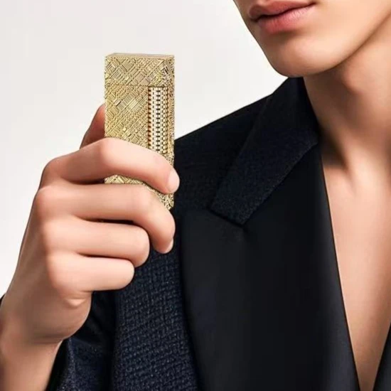 

A Classic and Retro Narrow Side-wheel Lighter A Fashionable and Durable High-end Gift for Men's Cigarette Accessories