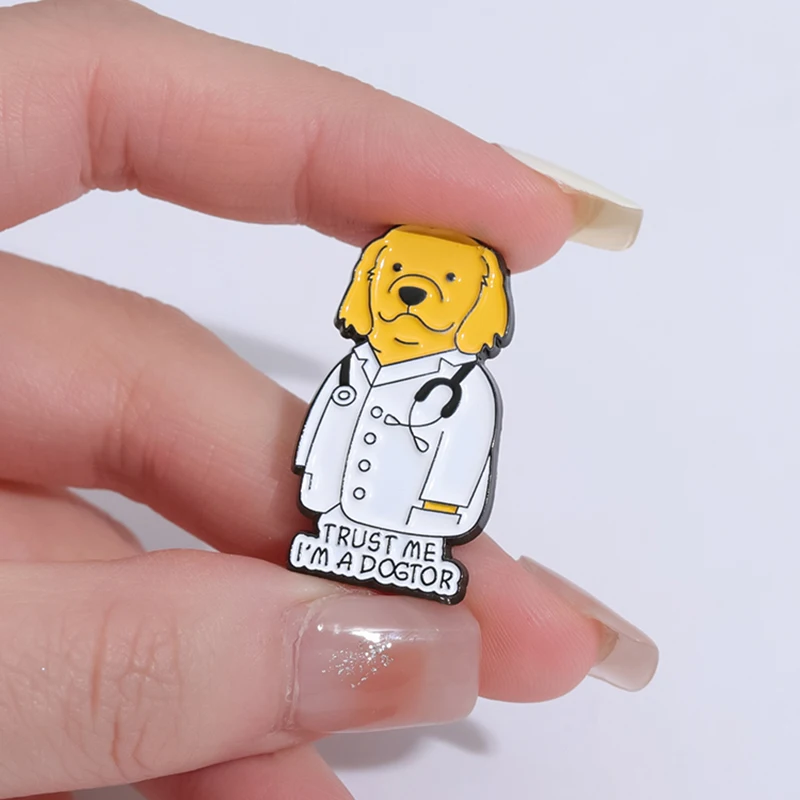 Alfileres esmaltados de médico Animal, broches personalizados con texto en inglés "I'M A DOGTOR", insignias de solapa, joyería de animales, regalo para amigos