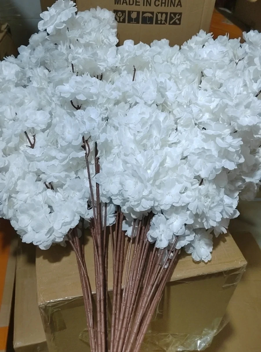 50-600 Stück 140-köpfige künstliche Blumen, Kirschblüten, Hochzeitsbogen-Dekoration, Kunstblumen, Seidenhortensien, weiße Zweige, Heimdekoration – Detail 5