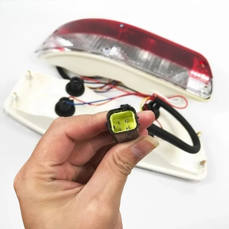 

For Kobelco SK130/200/250/260/330/350-6E-8 Super 8-10 Rear Tail Light Excavator