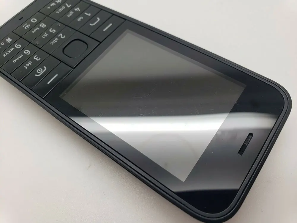 الأصلي مقفلة 220 المزدوج سيم 2014 GSM 900/1800 بلوتوث الهاتف المحمول الروسية العربية العبرية لوحة المفاتيح المصنوعة في فنلندا