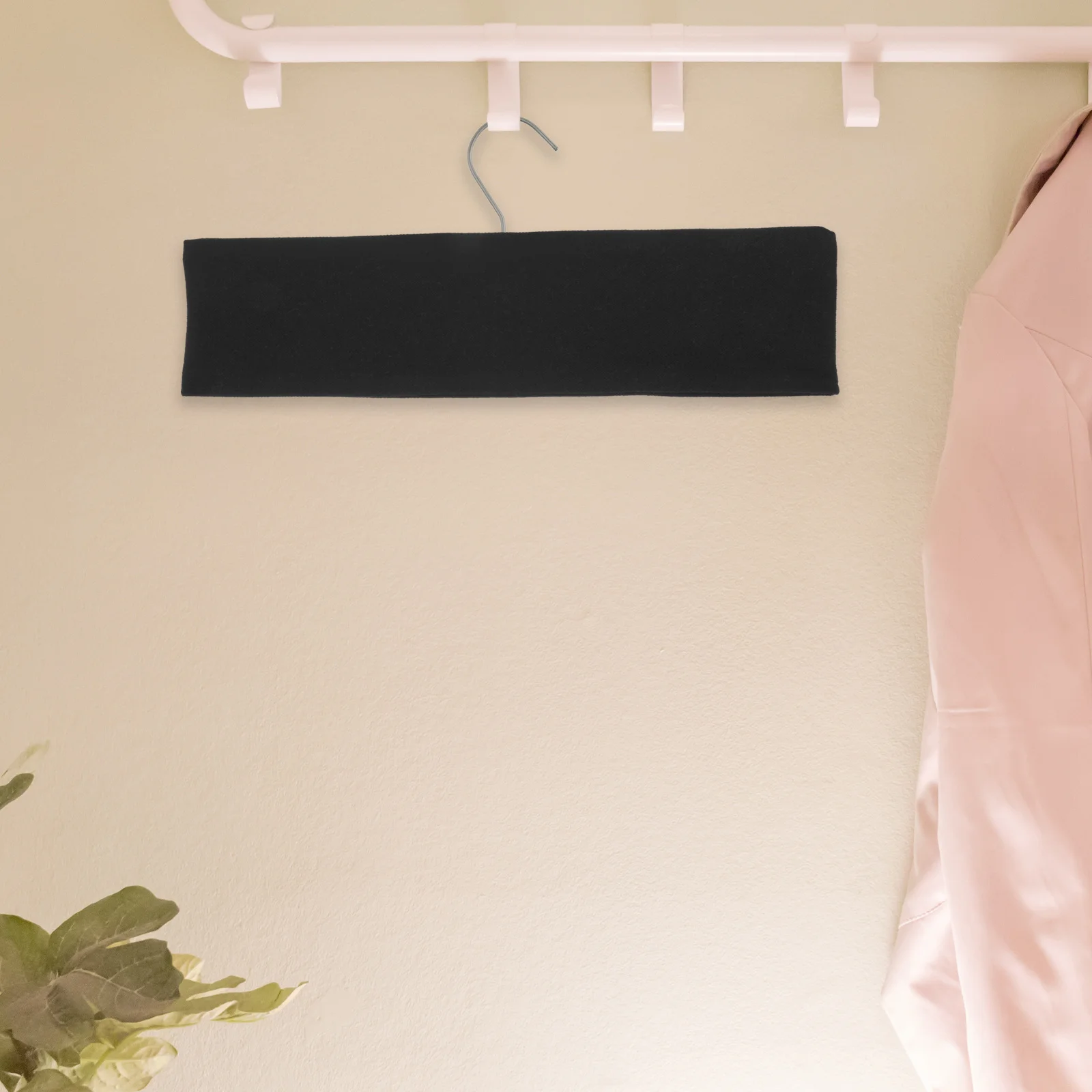 

3Pcs Cloth Hanger Protector Anti-Slip Design Dustproof Hanger Fabric Covers for Home and Clothing Store Use Anti-Fall Covers