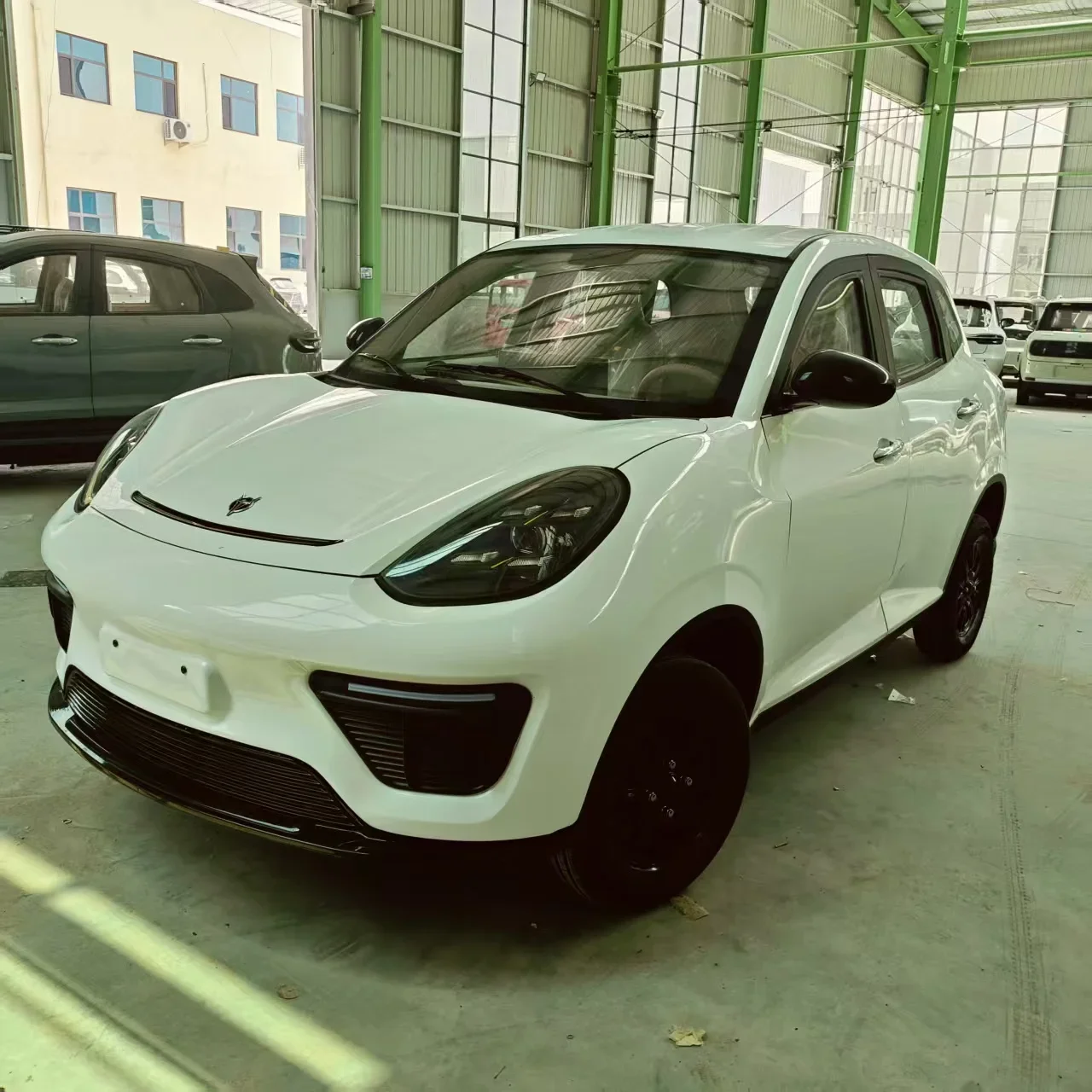 Air conditioning comfortable interior space, intelligent new energy four-wheeler