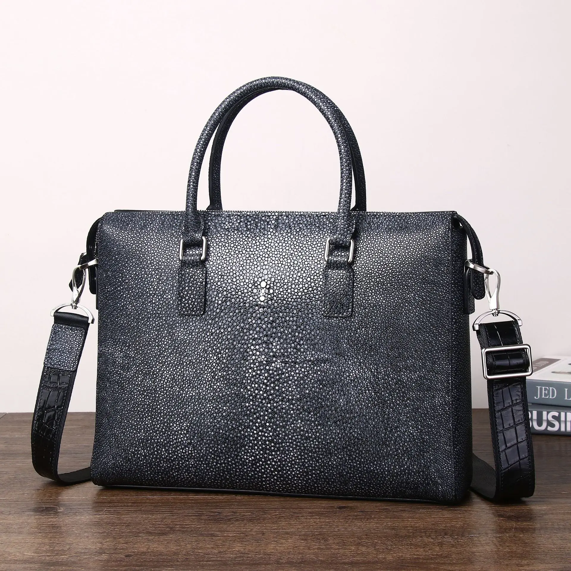 New Pearl Fish Pattern Laptop Bags Cow Genuine Leather Men's Briefcase Luxury Brand Male Handbags Men Messenger Computer Bag