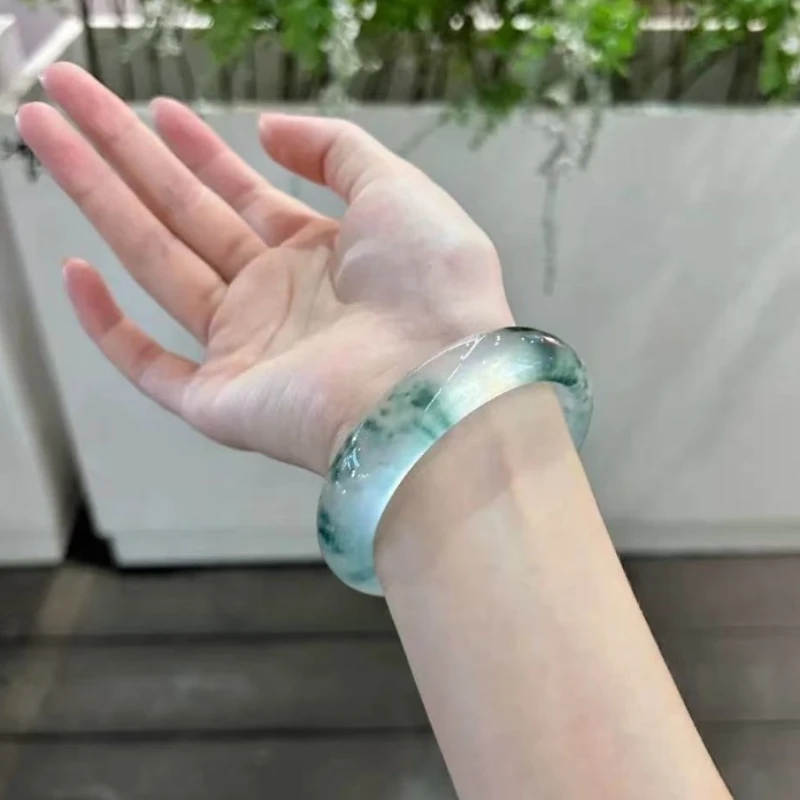 

New Natural High-ice Quartzite Jade Bracelet, Fashionable and Versatile