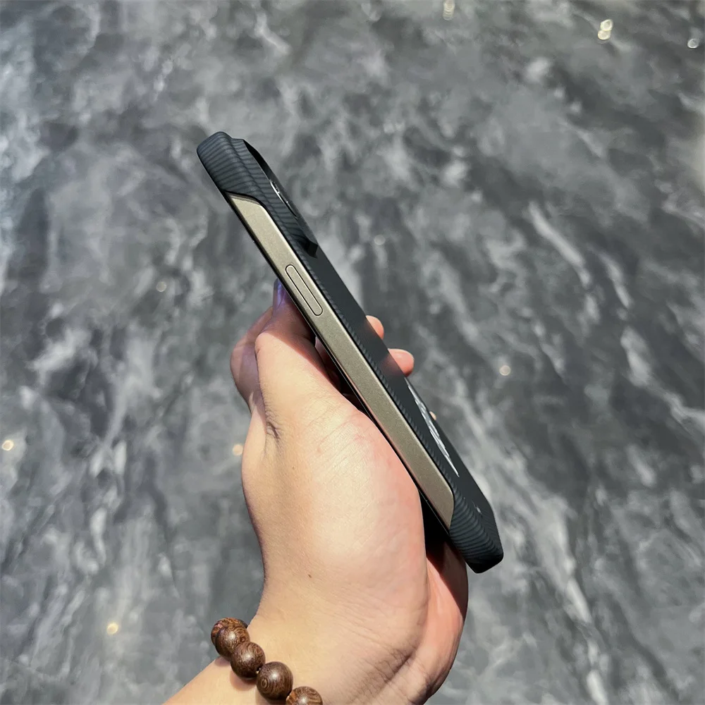 Funda de negocios ultrafina sin marco con textura de fibra de carbono para iPhone 16 15 14 Pro Max 13promax cubierta de parachoques transpirable a prueba de golpes