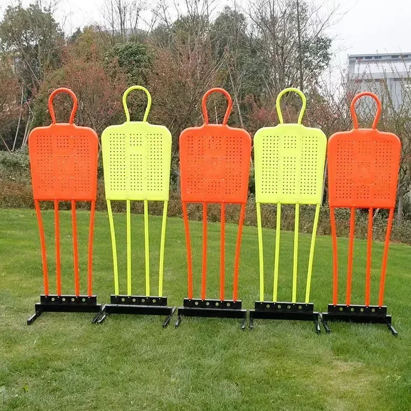 عارضات تدريب كرة القدم المحمولة القابلة للطي والابتكار لحارس كرة القدم وتدريبات كرة القدم مع قاعدة مطاطية مجانية