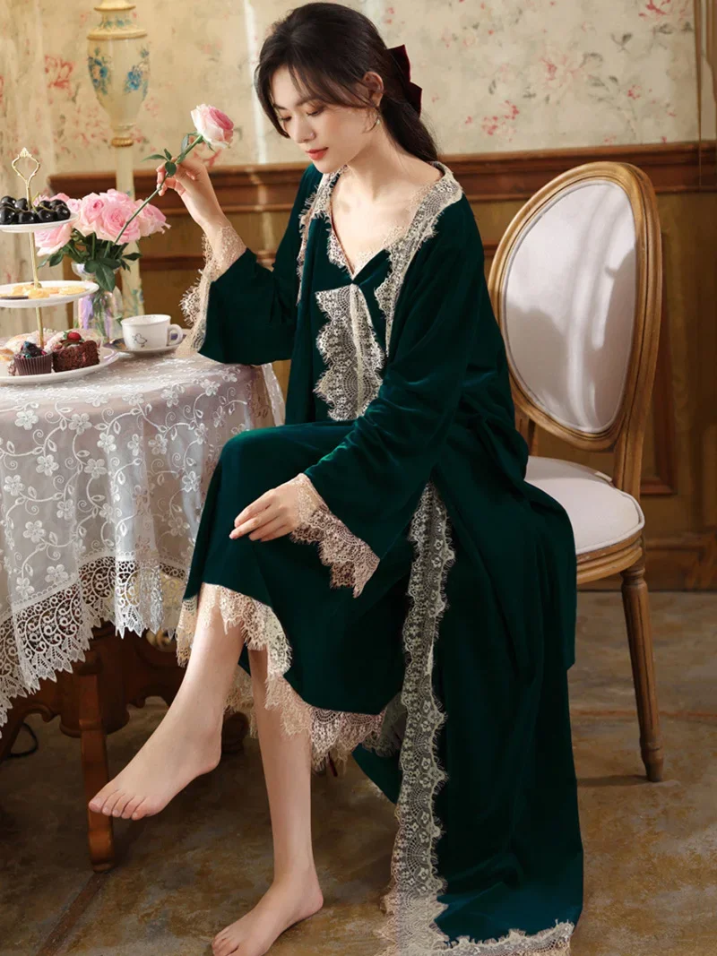 Elegant Sleepwear Lace V-Neck Velvet Night Dress Robes for Women Two Pieces Autumn Winter Nightwear Vintage Princess Nightgowns