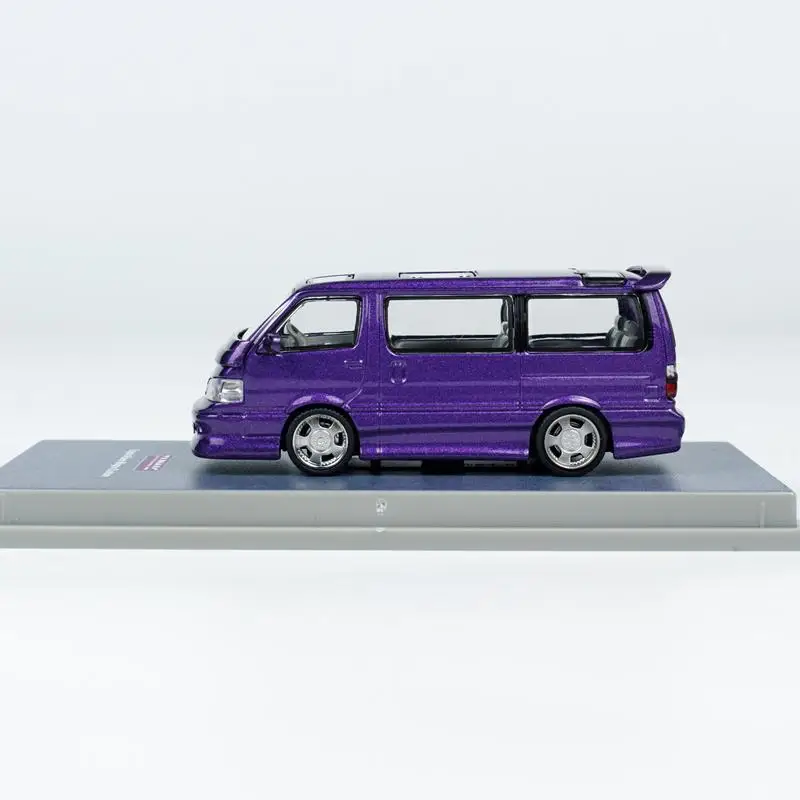 Tarmac Works 1/64 Toyota Hiace Wagon Custom Alloy Toy Motor Vehicle Diecast Metal Model Gifts