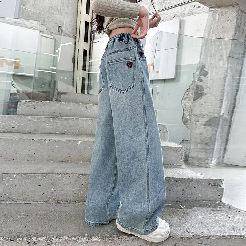 

New Autumn Children Straight Leg Jeans With Heart Embroidery for Tweens Girl High Fashion Blue Denim Pants Kids Casual Trousers