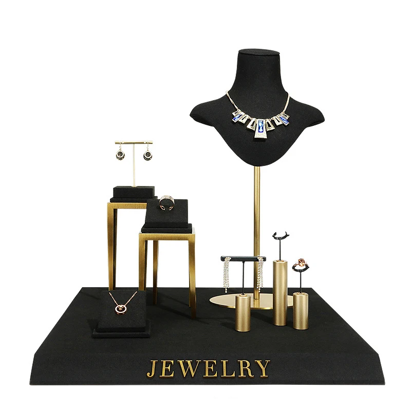

New jewelry display props: black jewelry display stand, high-end metal window jewelry stand