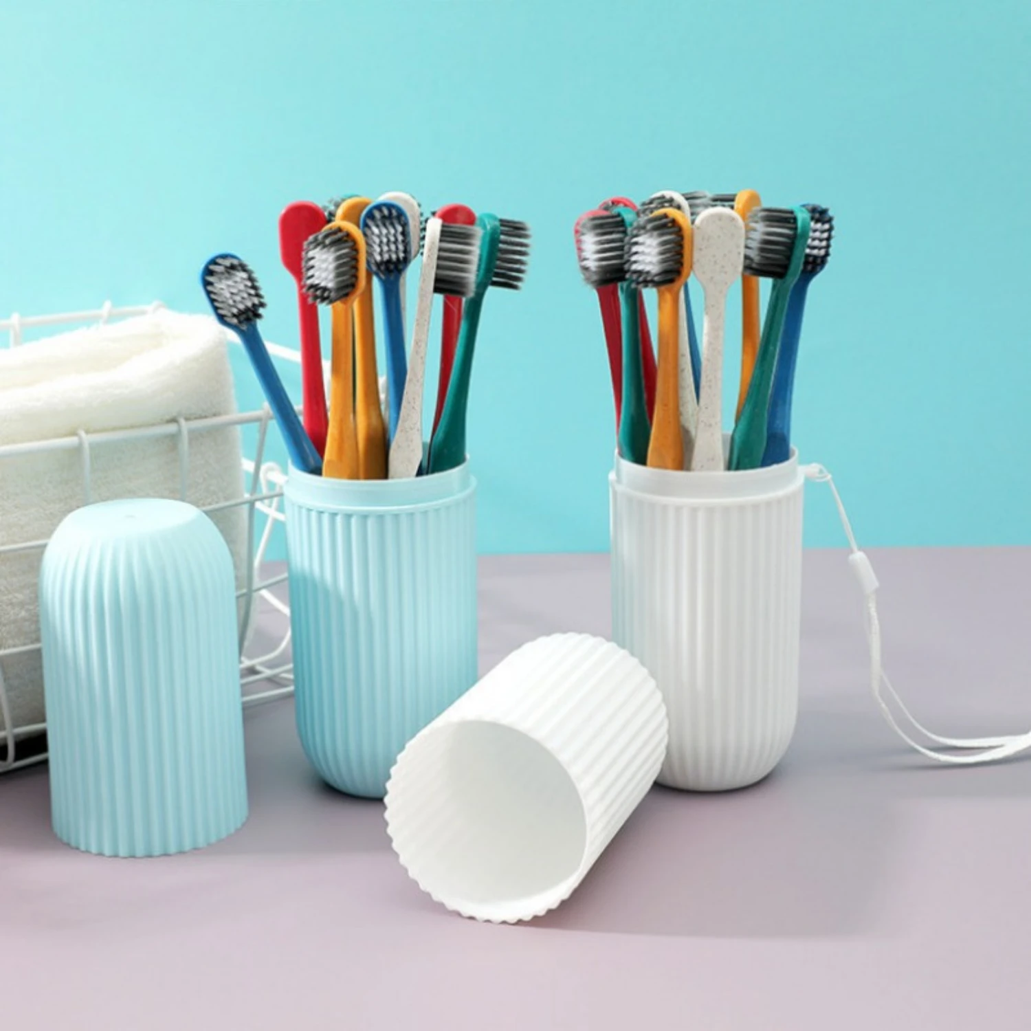 

Набор зубных щеток из 10 предметов с мягкой щетиной для взрослых — включает дорожный футляр и чашку для полоскания рта, идеально подходит для чувствительных зубов