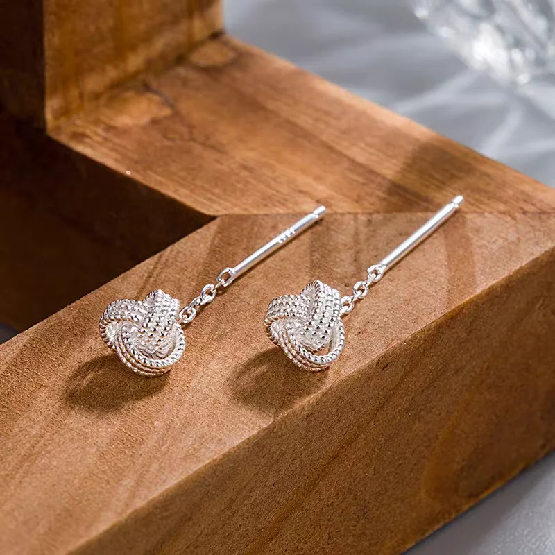 

Лидер продаж, серебро 925 пробы, ухо с узлом желаний, китайский стиль, модный изысканный геометрический подарок для девочек, элегантное украшение для ушей для женщин