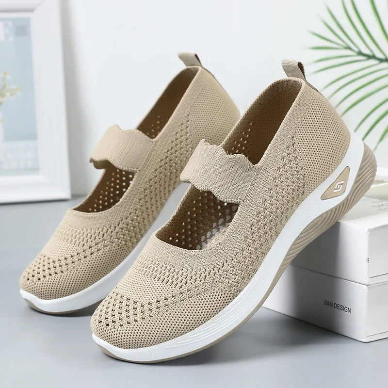 Women\'s 2024 Summer New Mom\'s Shoes Breathable Old Beijing Cloth Shoes Lightweight and Breathable Walking Shoes