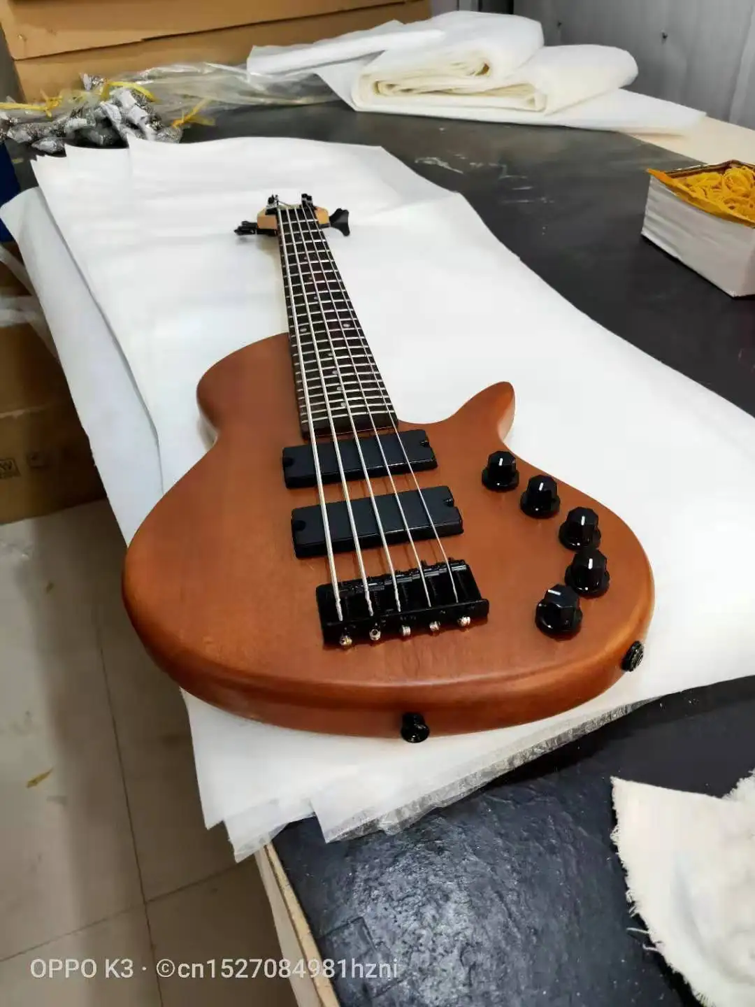 Custom 5-string mini bass electric guitar, mahogany body, matte body, free shipping