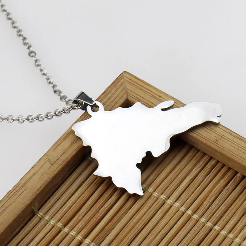 Alloy Trend Enamel The Dominican Republic Map Pendant Necklace Chain Charm Jewelry