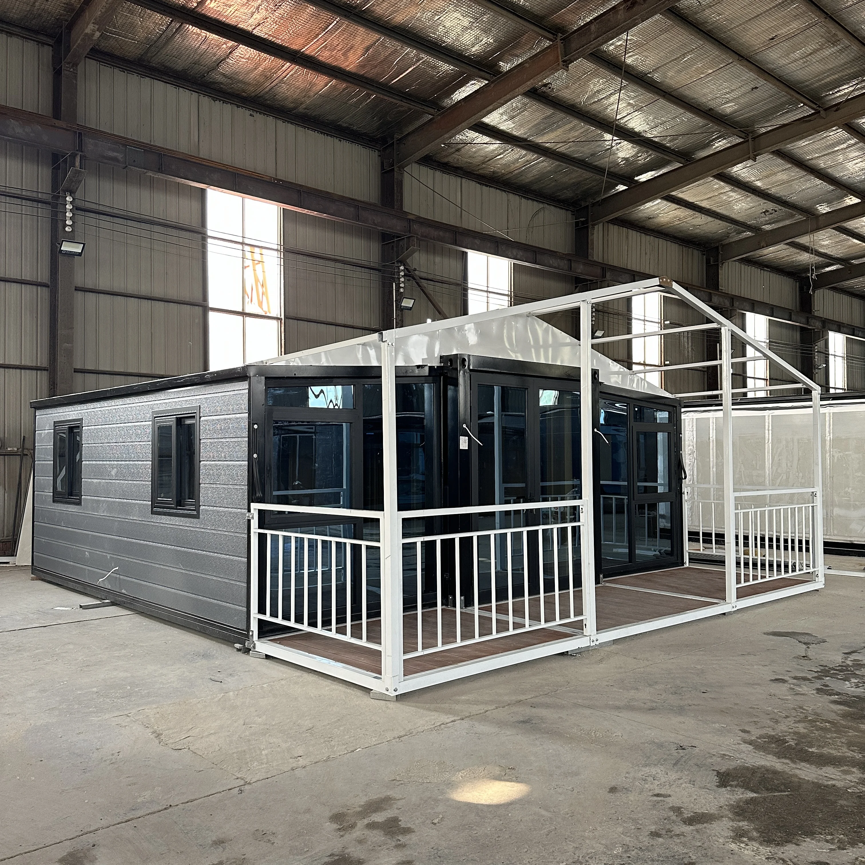 Pre-Made Folding House 20Ft Expandable Modular Home Prefab House With Terrace.