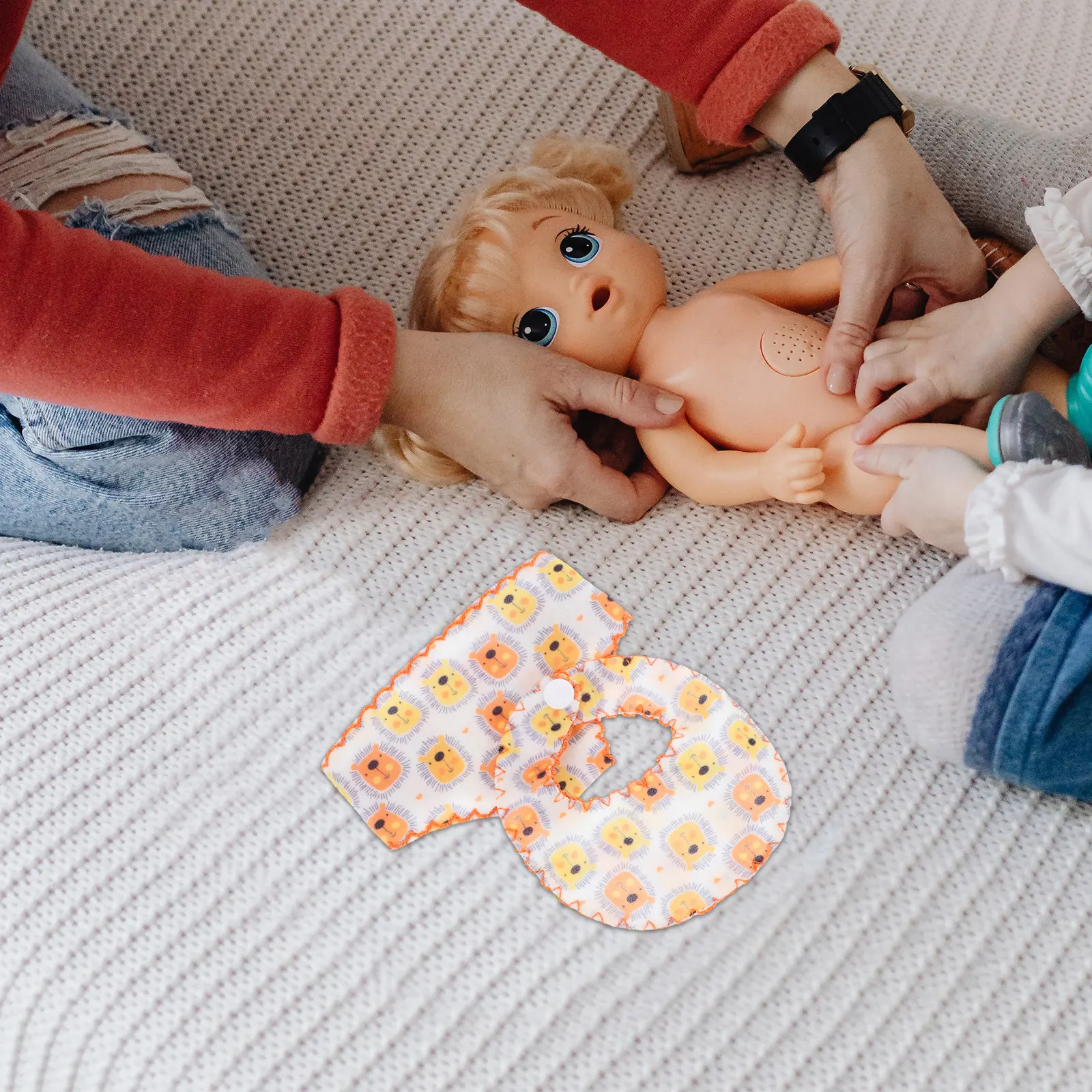 

5Sets Mini Underpants Bibs Set Small Clothes Reusable Cute Underwear for Girls Pretend Play Dress Up Accessories Parenting