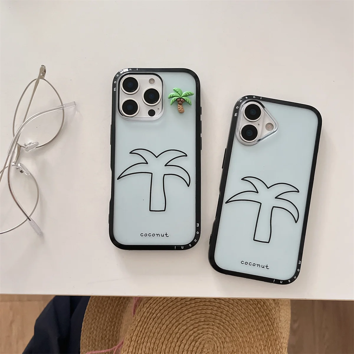 

Hand-painted lines of coconut trees in summer Phone Case For iPhone 16 15 14 13 Pro Max fundas iphone 15 case Protective cover