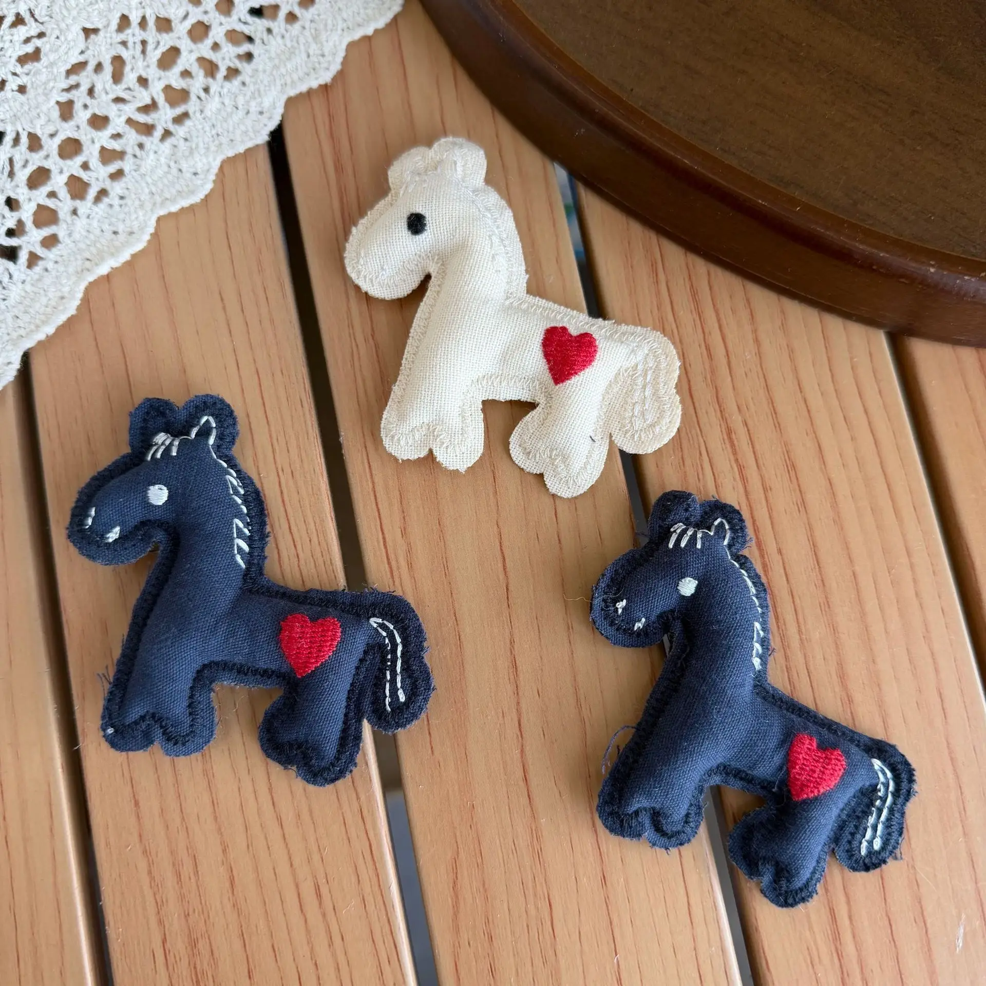 Embroidered Patch Cartoon Horse Fabric Mini Mixed Color Lightweight for Scarf Hat Sock Emblem Badge Brooch Sewing Craft Decor