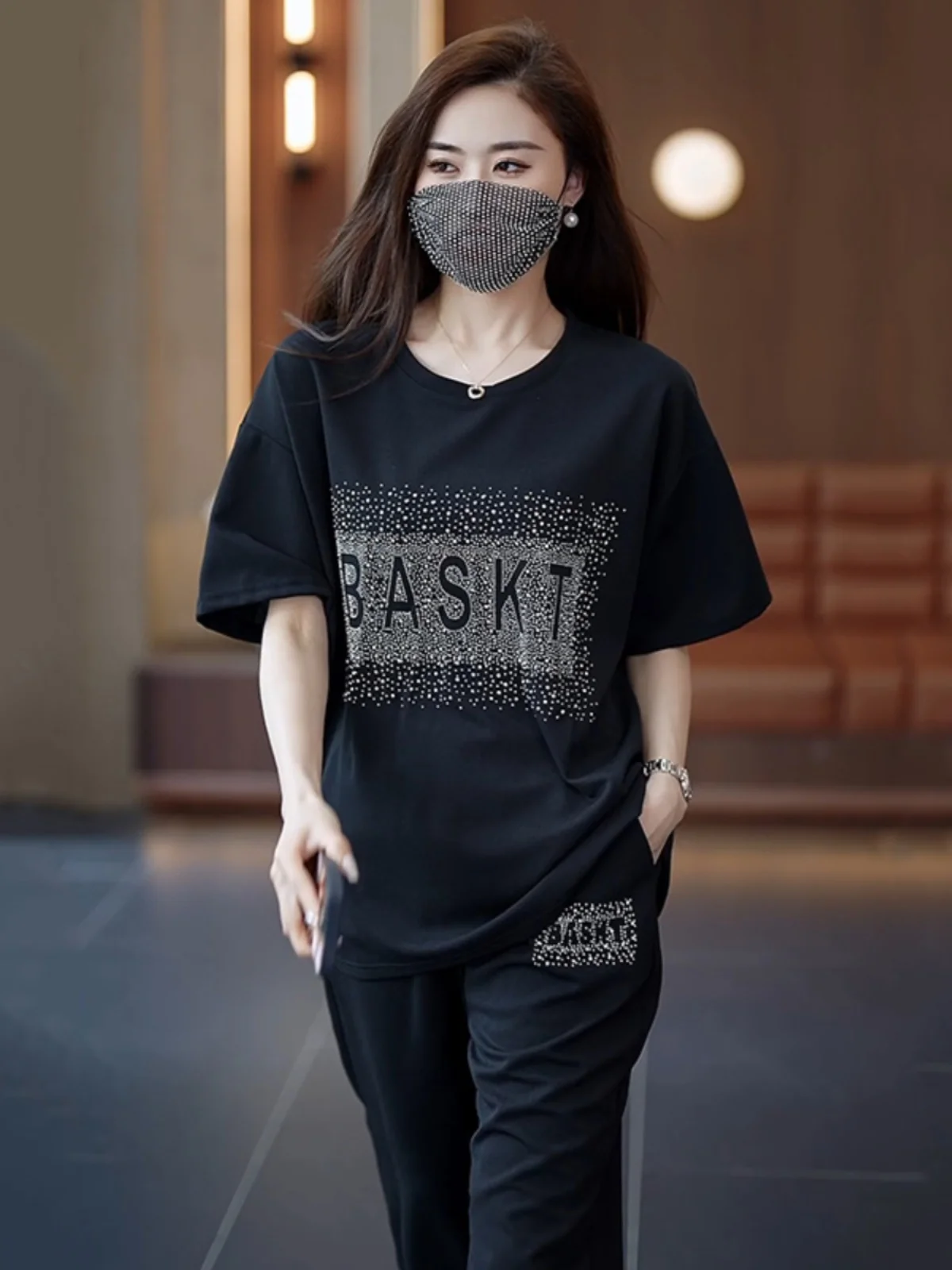 

Повседневный комплект из двух предметов для похудения с бриллиантами больших размеров для женщин, летний удобный свободный топ длиной до семи четвертей...