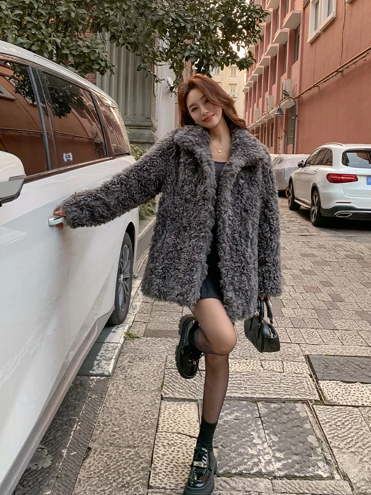 معطف فرو خروف صديق للبيئة للنساء ملابس خارجية شتوية من الجلد والفراء طويل Sve كوري Sle للتنقل والرياح