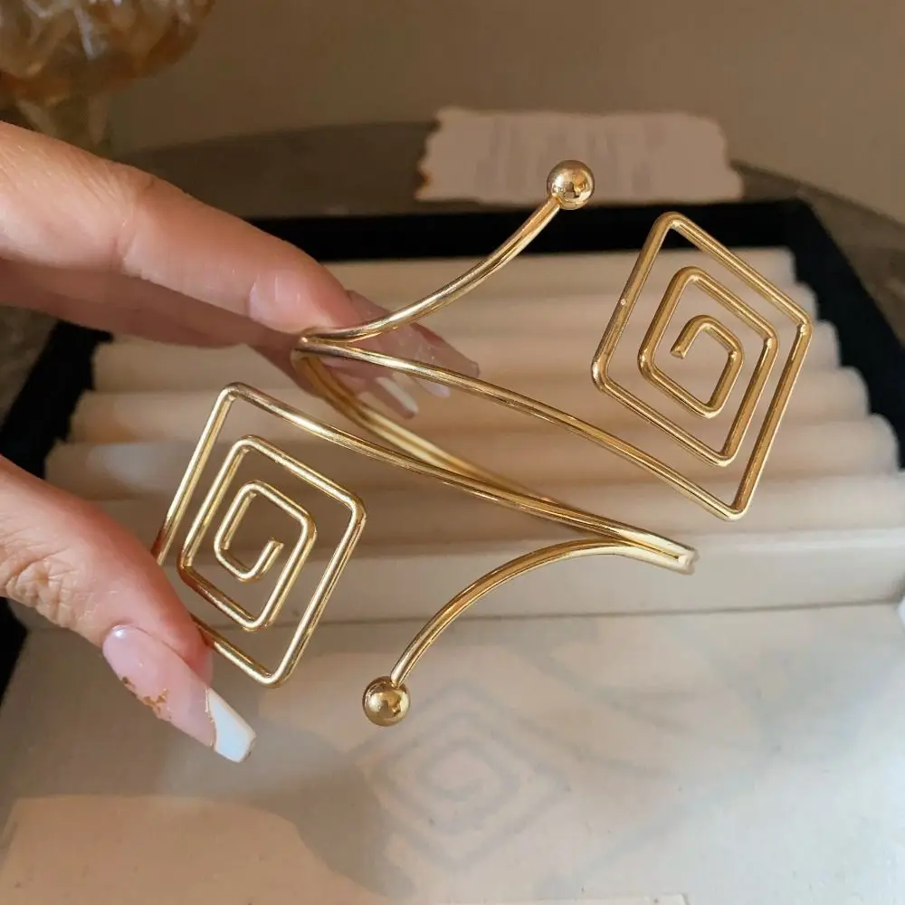 조절 가능한 별 팔찌 팔 체인 라인 직조 암렛 오픈 커프 팔찌 합금 여성 쥬얼리 원형 상완 팔찌 소녀용