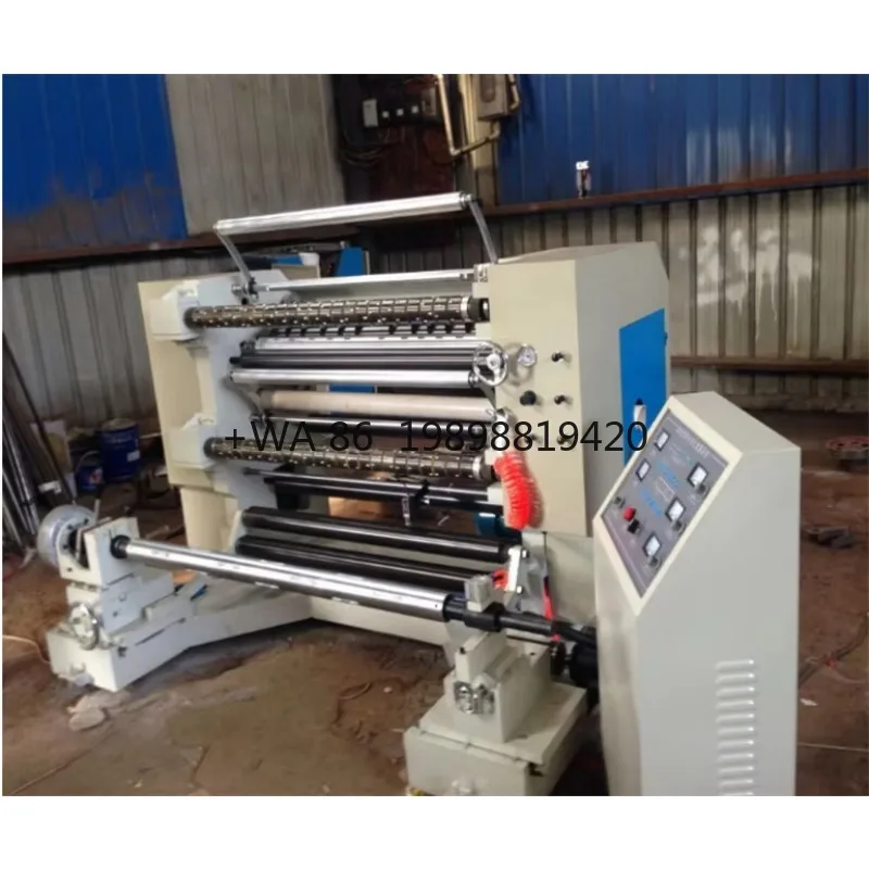 Máquina rebobinadora de corte vertical