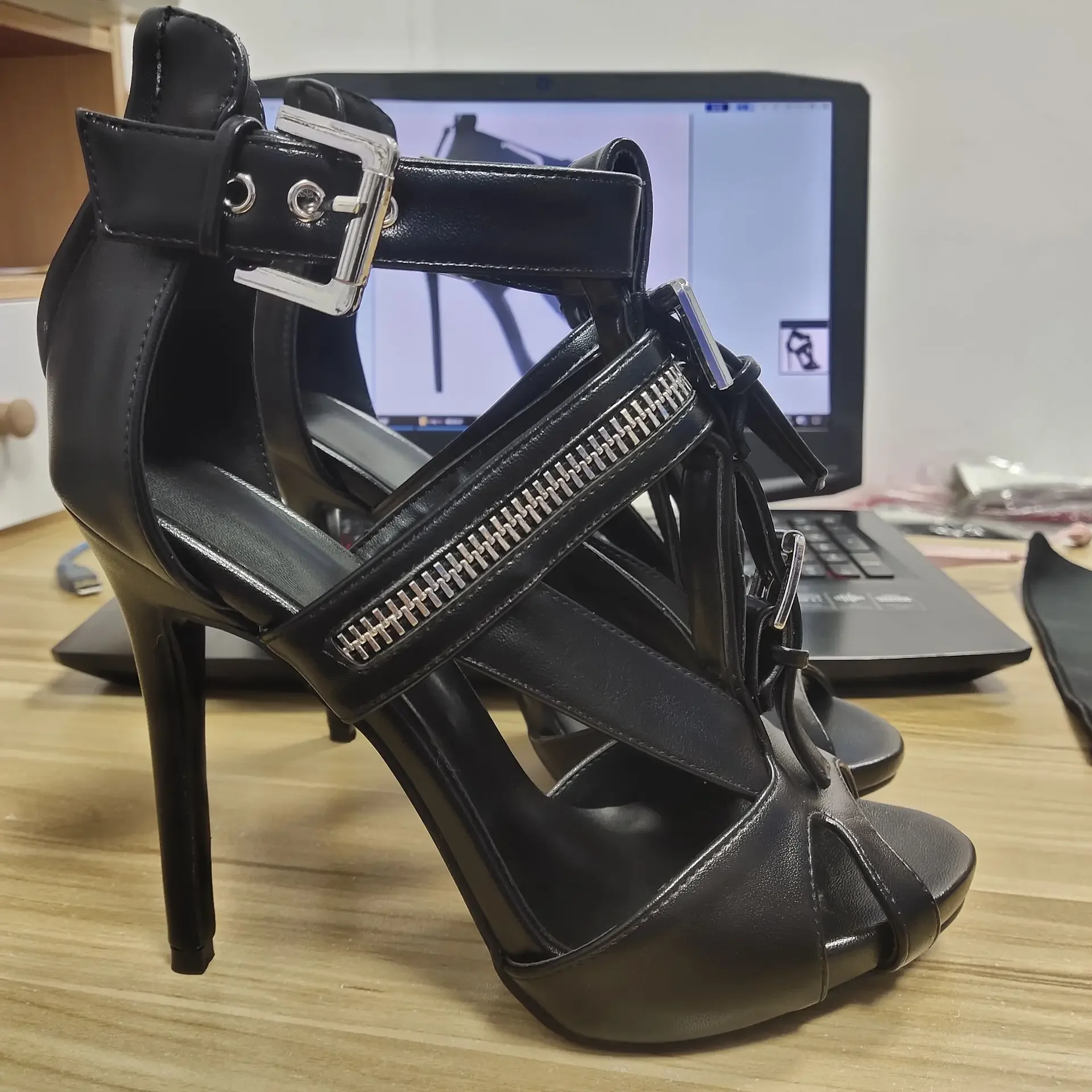 【Measure your feet length before order】Gladiator Luxury Designer Women Sandals High Heel Buckles Zippers Punk Fetish Shoe I-SL-1