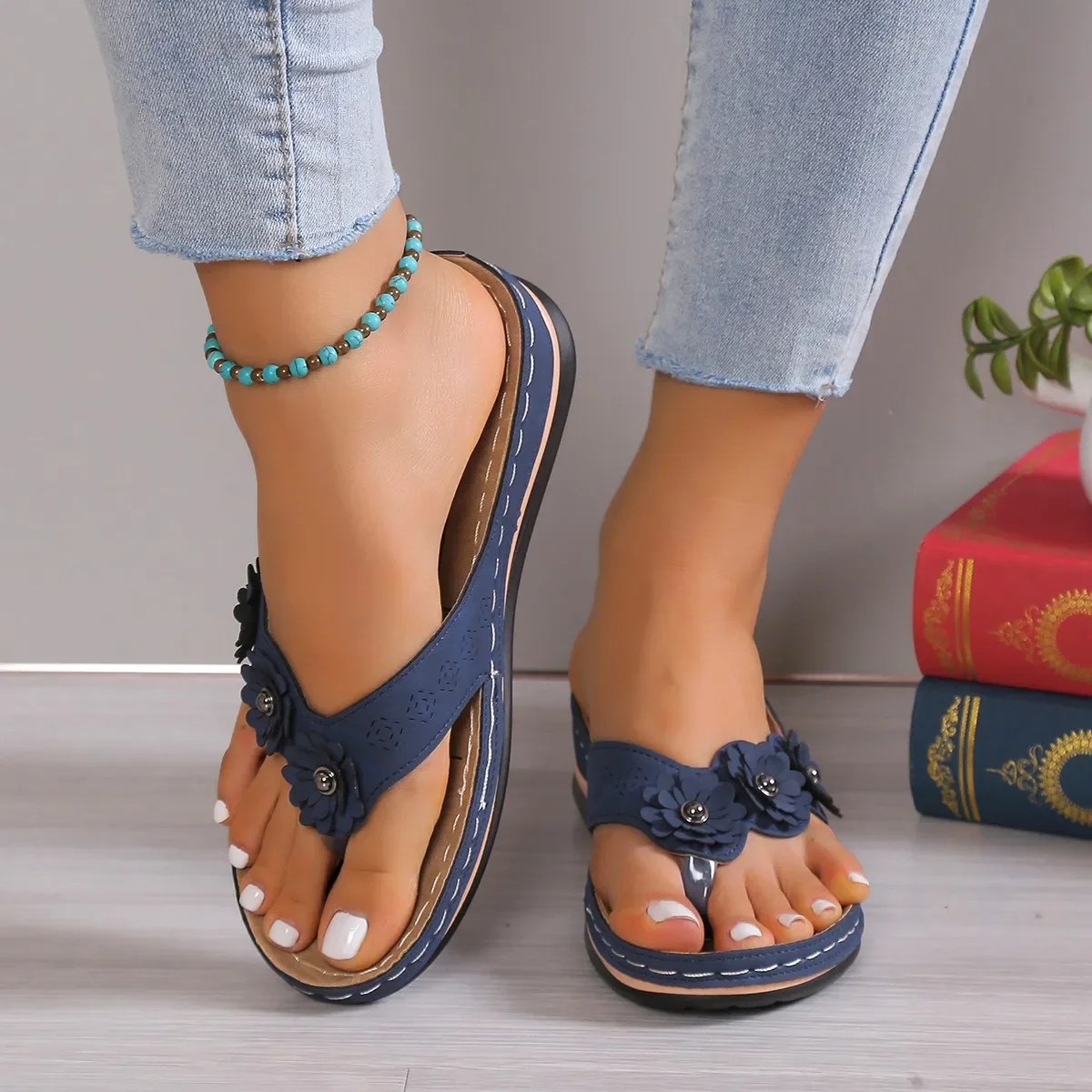 Middle aged Mom Summer Women\'s Sandals Slippers Flat Heel Soft Sole Elderly Sandals women shoes Sandals