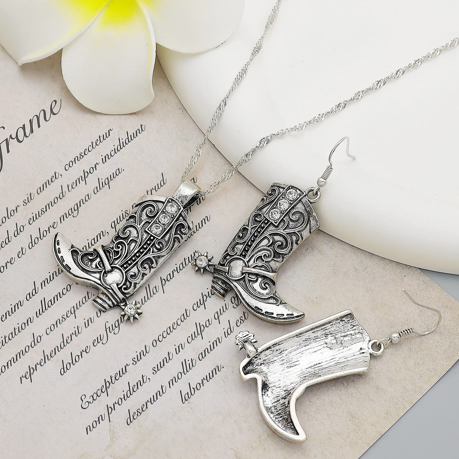 Novel Western Cowgirl Boot Pendant Earrings Necklace Set Spur Rodeo Snake Link Chain Woman Jewelry Accessories Fashion Gifts