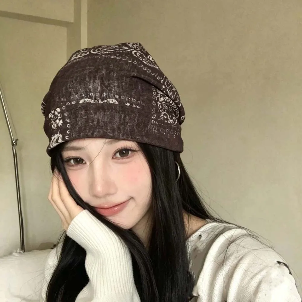 Vintage Paisley Beanie Versatile Style Retro Print Breathable Slouchy Hat Soft Touching Thin Fabric Face Framing Bonnet