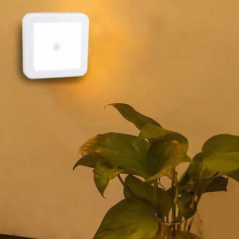 Home Baby Room Hallway Pathway Home Light 80*80*26 Mm Motion Controlled Human Body Sensor LED Night Light Smart Battery Operated