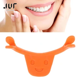 New Smile Corrector Silicone strumento antirughe viso sottile esercizio orale Maker Lip Trainer Big Mouth Toy per guancia Jaw nuovo