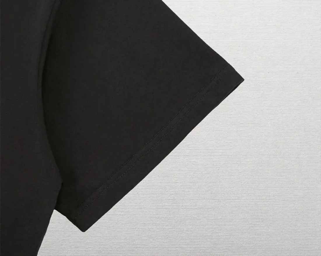 تي شيرت رجالي جديد لعام 2025 مطبوع عليه حروف الدب مريح وقابل للتنفس برقبة دائرية تي شيرت صيفي بنمط الشارع في الهواء الطلق