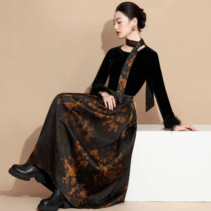 

Новый китайский комплект Ханьфу: бархатный топ с завязками, юбка с тяжелой вышивкой, круглый вырез, длинный рукав, облегающий силуэт